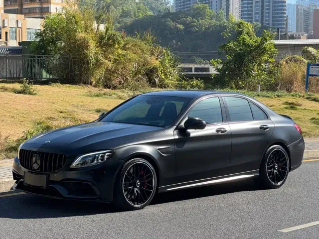 Фотография автомобиля — Mercedes-Benz C-Class AMG