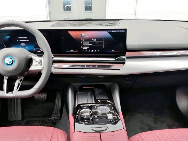 BMW i5 — Фото автомобиля 8