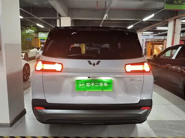 Wuling Starlight 730 — Фото автомобиля 5