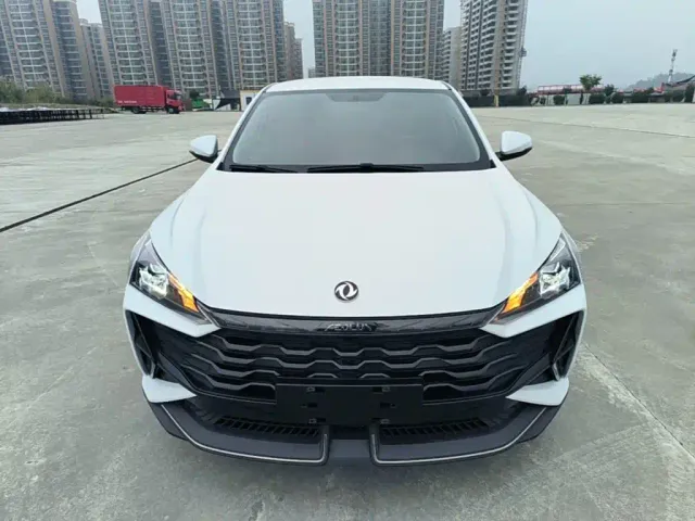 Dongfeng Yixuan — Фото автомобиля 2