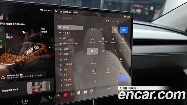 Tesla Model Y — Фото автомобиля 27