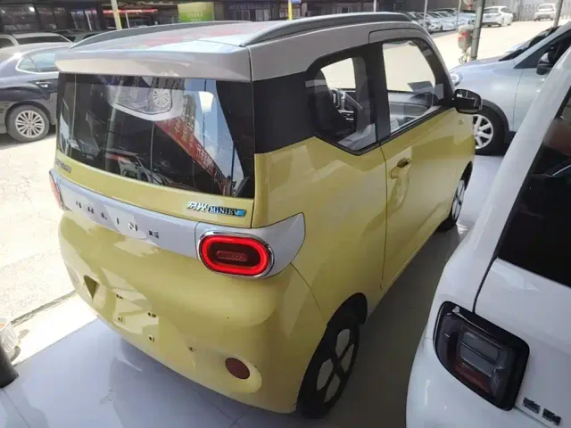 Wuling Hongguang Mini EV — Фото автомобиля 6