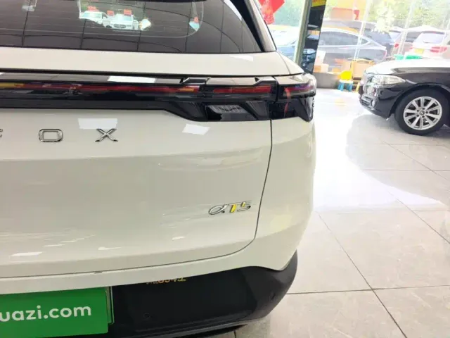 Arcfox Alpha T5 — Фото автомобиля 7
