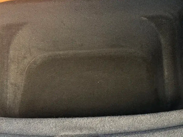 Tesla Model Y — Фото автомобиля 16