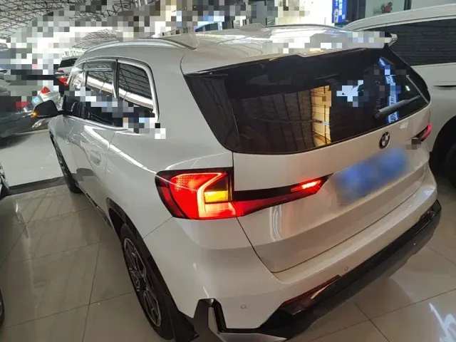 BMW X1 — Фото автомобиля 4
