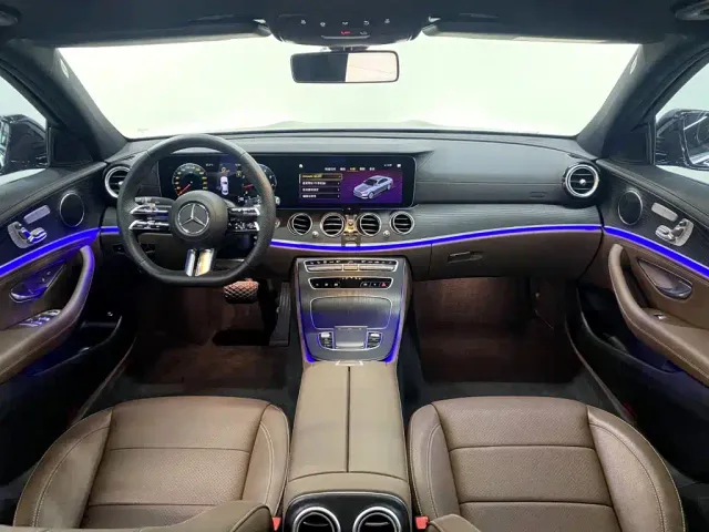 Mercedes-Benz E-Class — Фото автомобиля 17