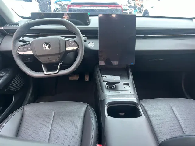 Changan Eado — Фото автомобиля 7