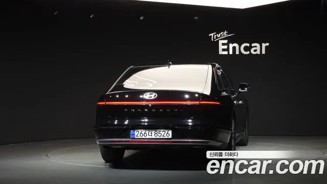 Hyundai Grandeur GN7 — Фото автомобиля 4