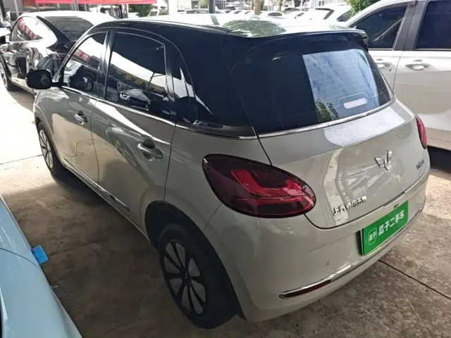 Wuling Bingo — Фото автомобиля 4