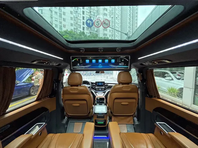 Mercedes-Benz V-Class — Фото автомобиля 13