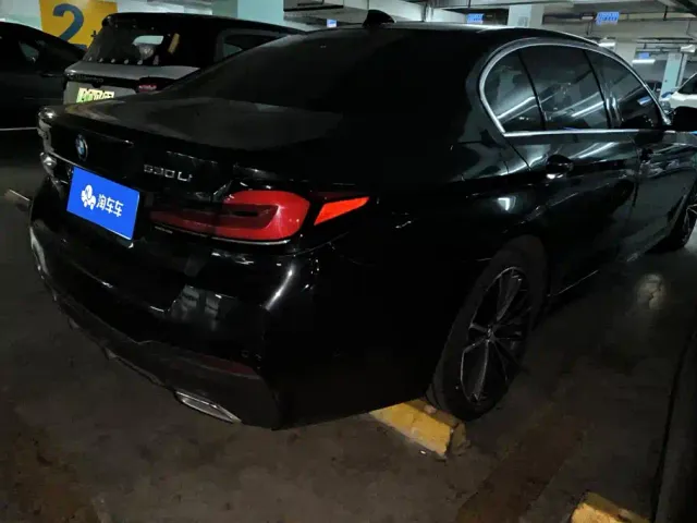 BMW 5 Series — Фото автомобиля 3