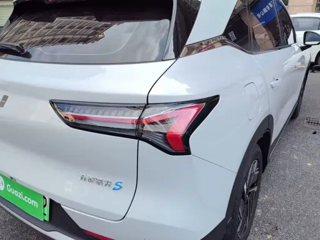 Wuling Starlight S — Фото автомобиля 7