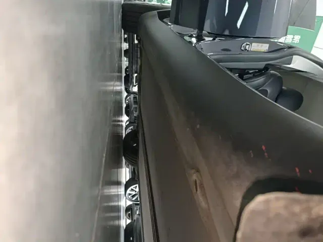 Tesla Model Y — Фото автомобиля 20