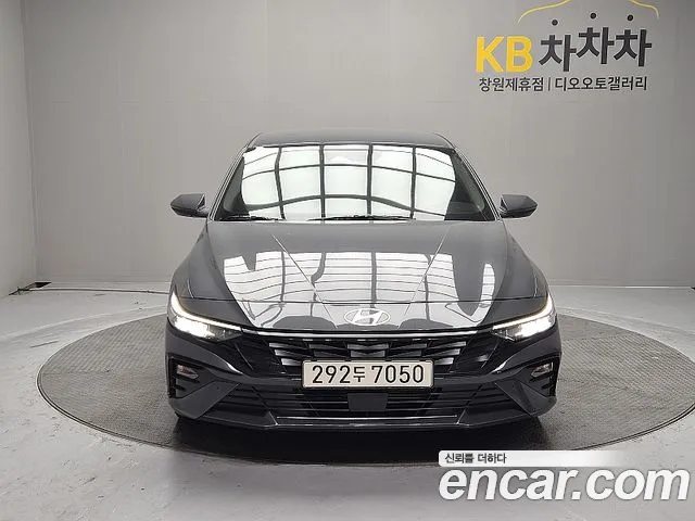Фотография автомобиля — Hyundai Avante CN7