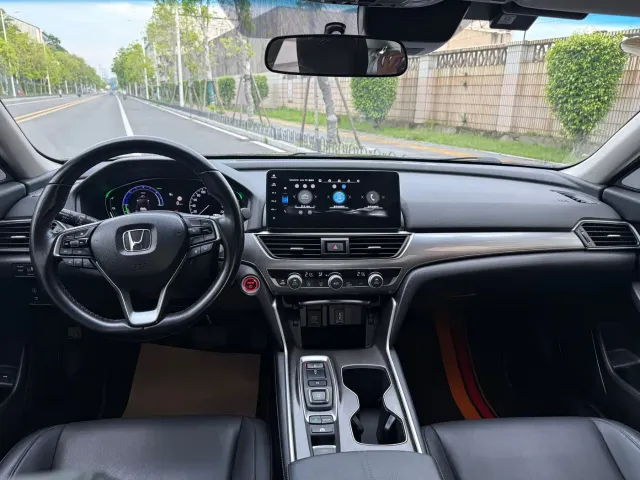 Honda Accord — Фото автомобиля 6