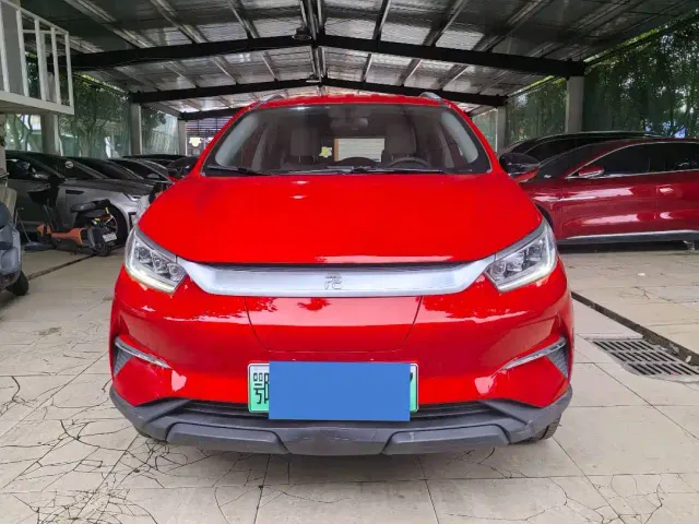 BYD Yuan Pro — Фото автомобиля 2