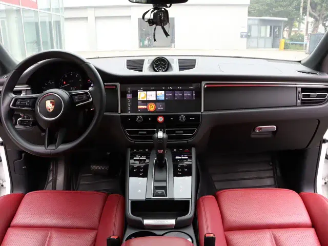 Porsche Macan — Фото автомобиля 5