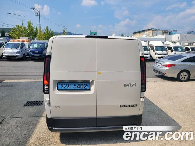 Kia PV5 — Фото автомобиля 5