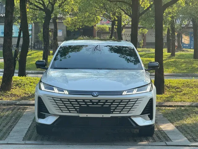 Changan Eado — Фото автомобиля 2