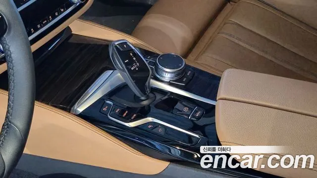 BMW 5 Series G30 — Фото автомобиля 9