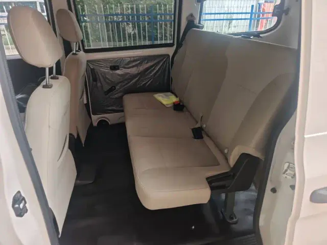Wuling Hongguang V — Фото автомобиля 12