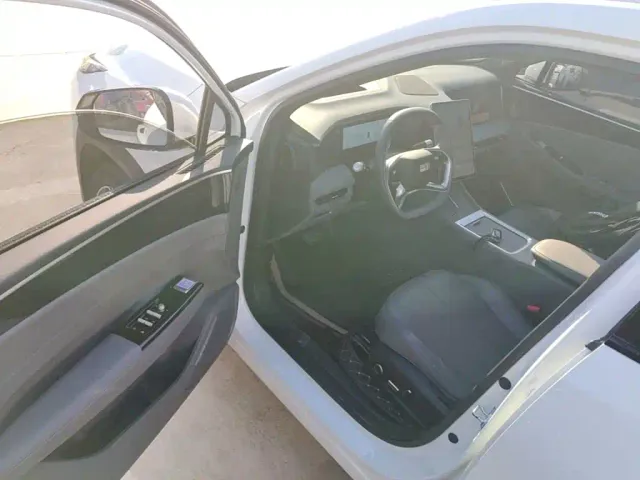 Geely Galaxy L7 — Фото автомобиля 15