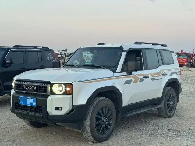 Фотография автомобиля — Toyota Prado