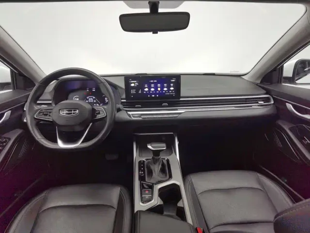 Geely Emgrand — Фото автомобиля 5