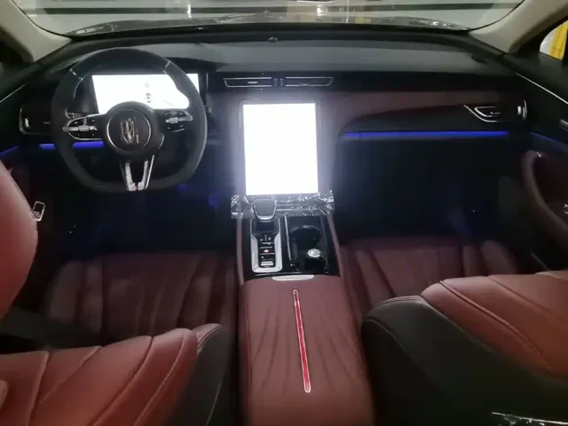 Hongqi H5 — Фото автомобиля 9