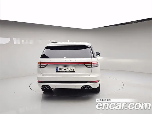 Lincoln Aviator 2nd Gen — Фото автомобиля 4