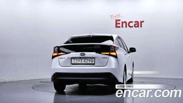 Toyota Prius — Фото автомобиля 4