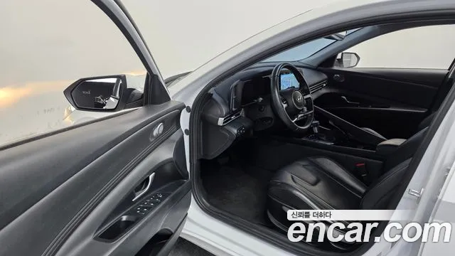 Hyundai Avante CN7 — Фото автомобиля 15