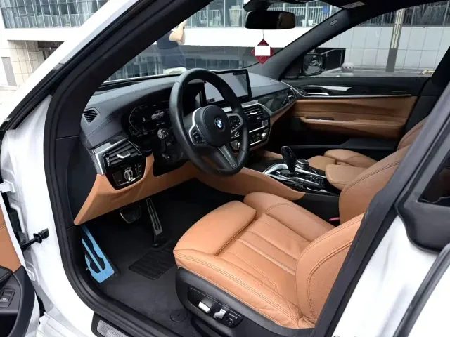 BMW 6 Series Gran Turismo — Фото автомобиля 4