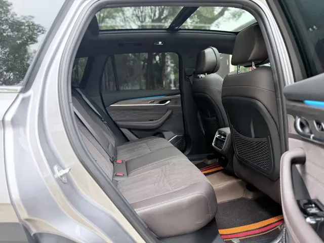 Geely Xingyue L — Фото автомобиля 12