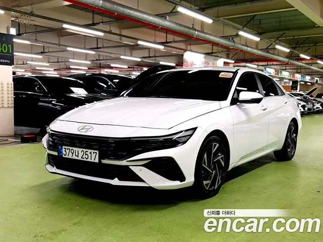 Фотография автомобиля — Hyundai Avante CN7