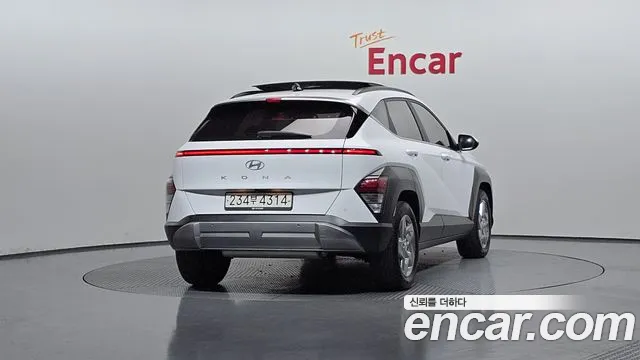 Hyundai Kona Kona (SX2) Бензин 1.6 турбо 2WD — Фото автомобиля 2