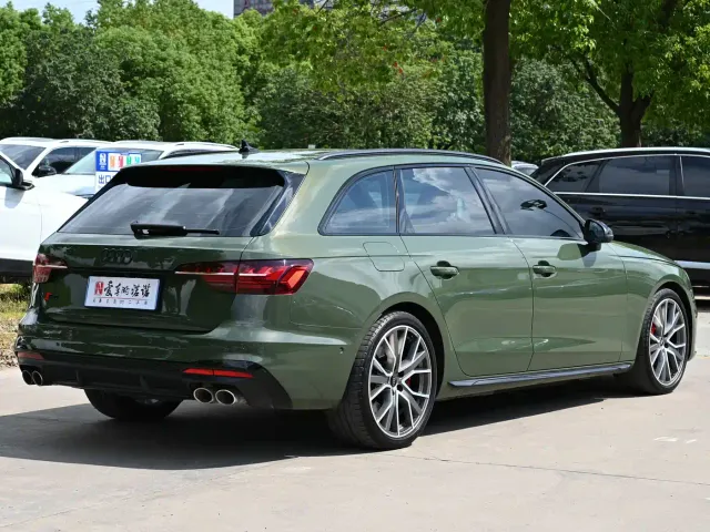 Audi S4 — Фото автомобиля 6
