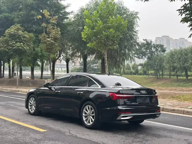 Audi A6L — Фото автомобиля 7