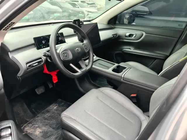 Changan Qiyuan Q05 — Фото автомобиля 4