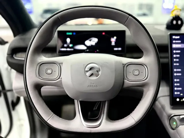 Nio EC6 — Фото автомобиля 13