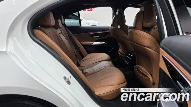 Mercedes-Benz E-Class W214 — Фото автомобиля 17