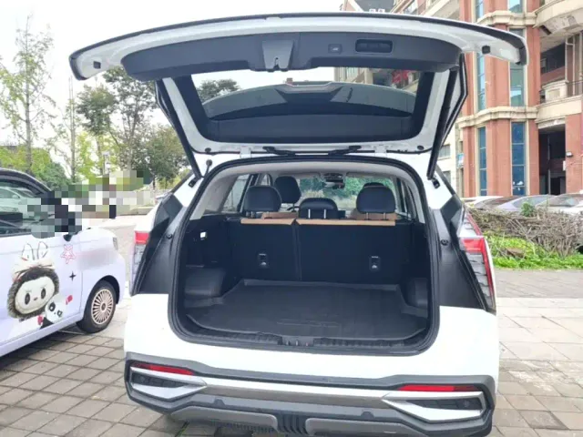 Geely Boyue L — Фото автомобиля 18
