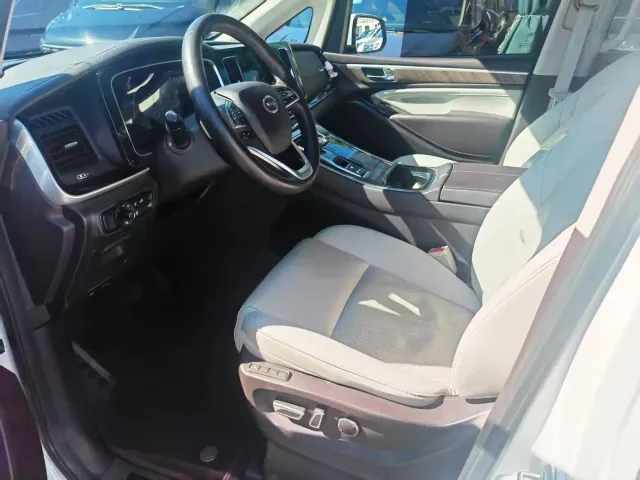 GAC Trumpchi M8 — Фото автомобиля 14