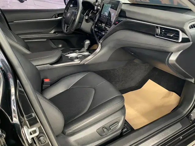 Toyota Camry — Фото автомобиля 10