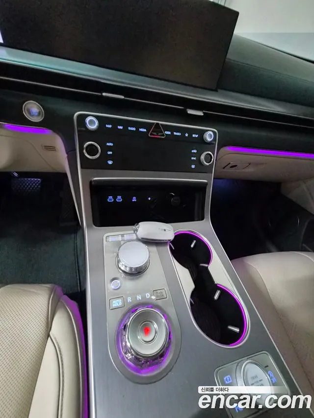 Genesis GV80 — Фото автомобиля 8