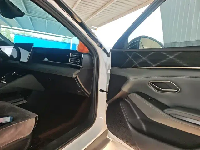 BYD Qin L — Фото автомобиля 17