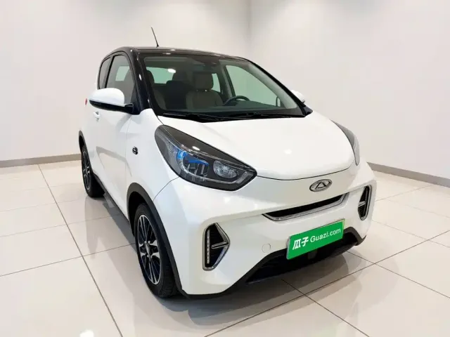 QQ New Energy Little Ant 2022 Facelift Sweet Edition Half Sugar LFP 30.7kWh 30kW 301km — Фото автомобиля 3