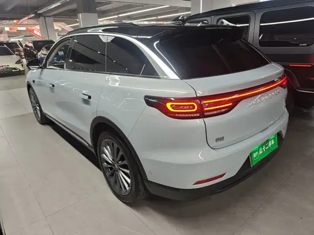 Leapmotor C11 — Фото автомобиля 4