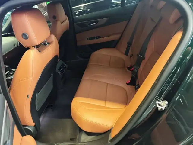 Jaguar XEL — Фото автомобиля 16