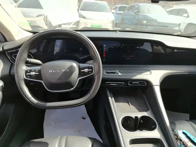 Roewe D7 — Фото автомобиля 13